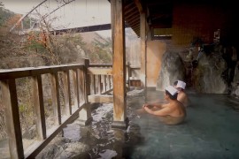 Bồn tắm onsen của Nhật